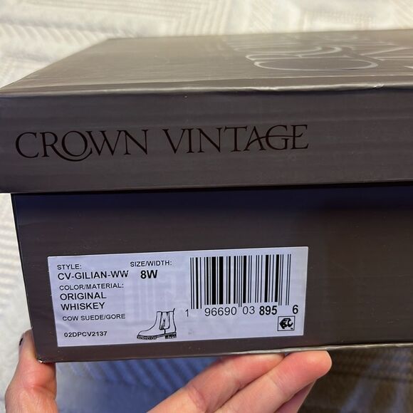 Crown Vintage Gilian Wide Width Chelsea Boot - Picture 5 of 9